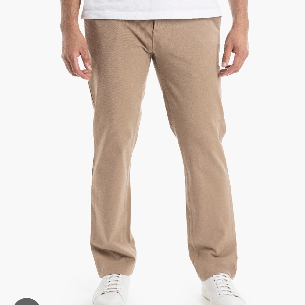 Mugsy Men's Belmonts Tan Khaki Casual Fit Chino Pants Size 40X30 Minimalist